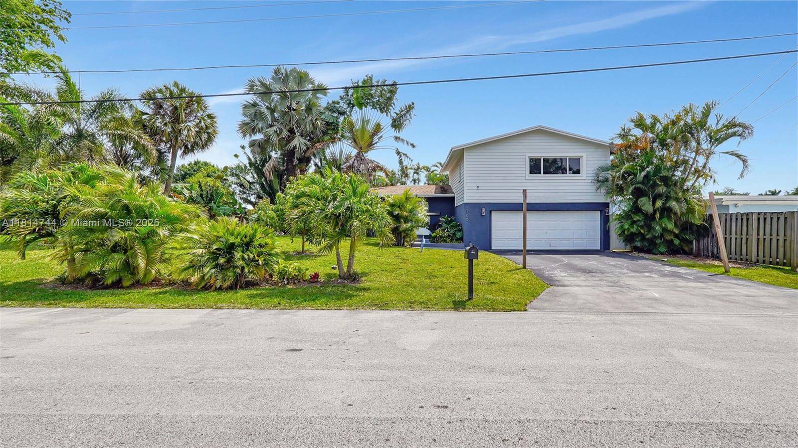 Experience the pinnacle of luxury living in this move in ready 3 bedroom, 2 bathroom home nestled within New River Grooves.