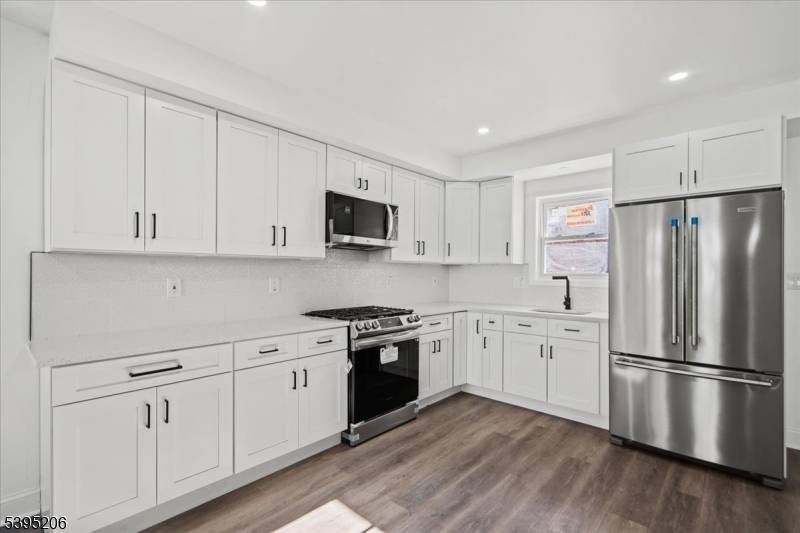 Be prepared to fall in love with this beautifully renovated 2 bedroom 1.