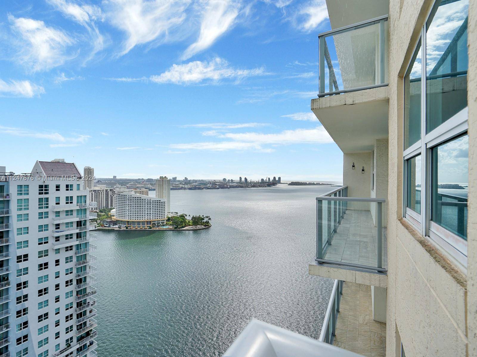 INVESTOR'S DREAM This beautiful, remodeled 3 bedroom 2 full bathrooms condo on the 34 floor has the best city and bay views, enjoy all the holiday's fireworks from the comfort ...