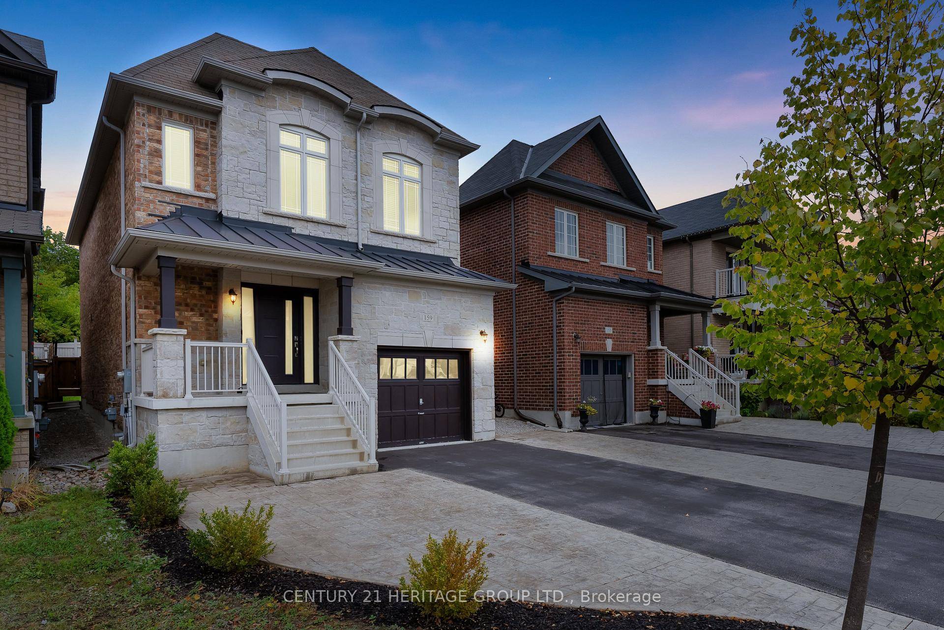 Stunningly Upgraded 4 Bedroom, 5 Bathroom Home w No Neighbours in the Back, Space for 3 Cars on Driveway amp ; on a Quiet, Family Friendly Area of Bradford Beautifully ...