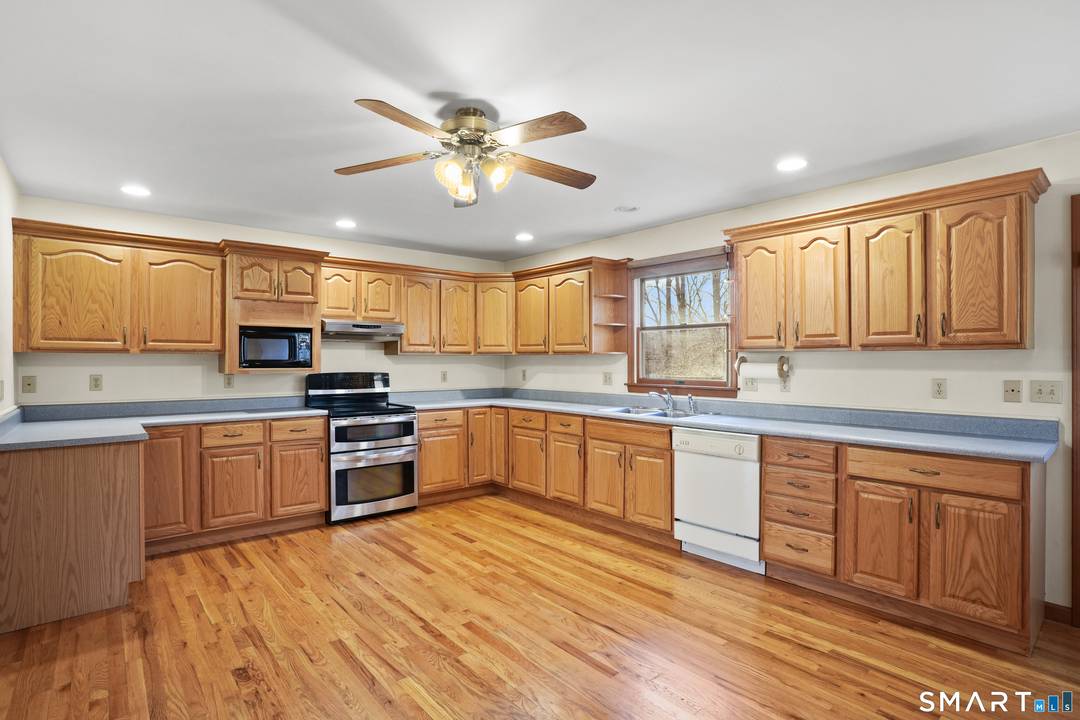 Welcome to this two bedroom, two bathroom home offering comfort, convenience, and versatility.