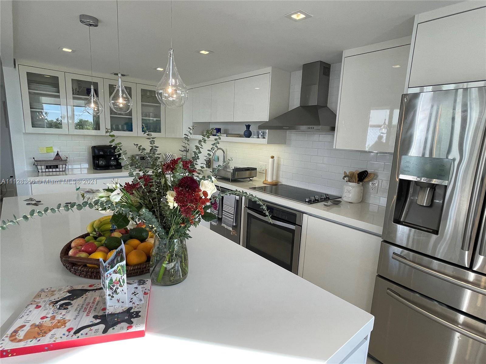 Ideal 3Bed 3Bath seasonal vacation unit.