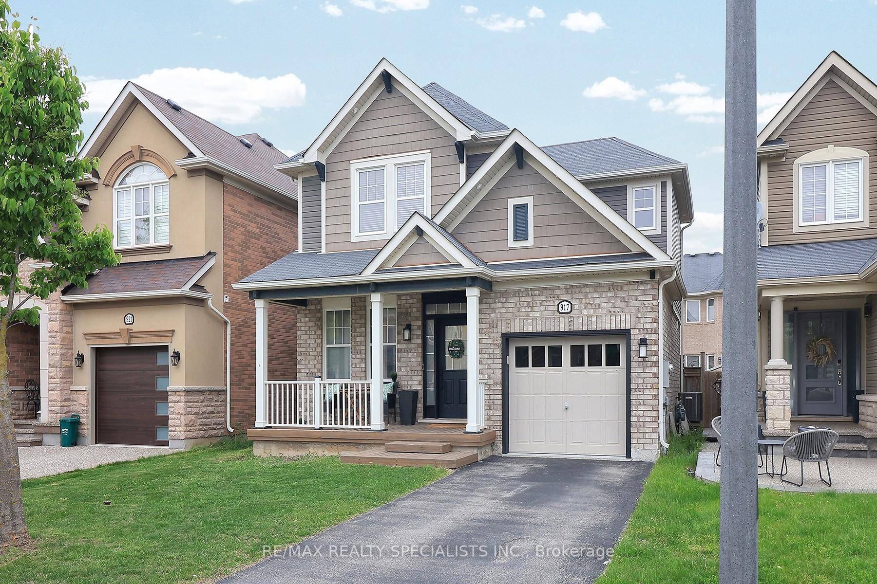 Welcome to this beautifully maintained Detached home in one of Milton's most family friendly neighborhoods !