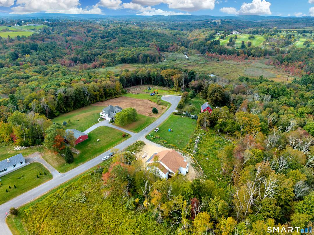 It's ready for move in ! Quality built !