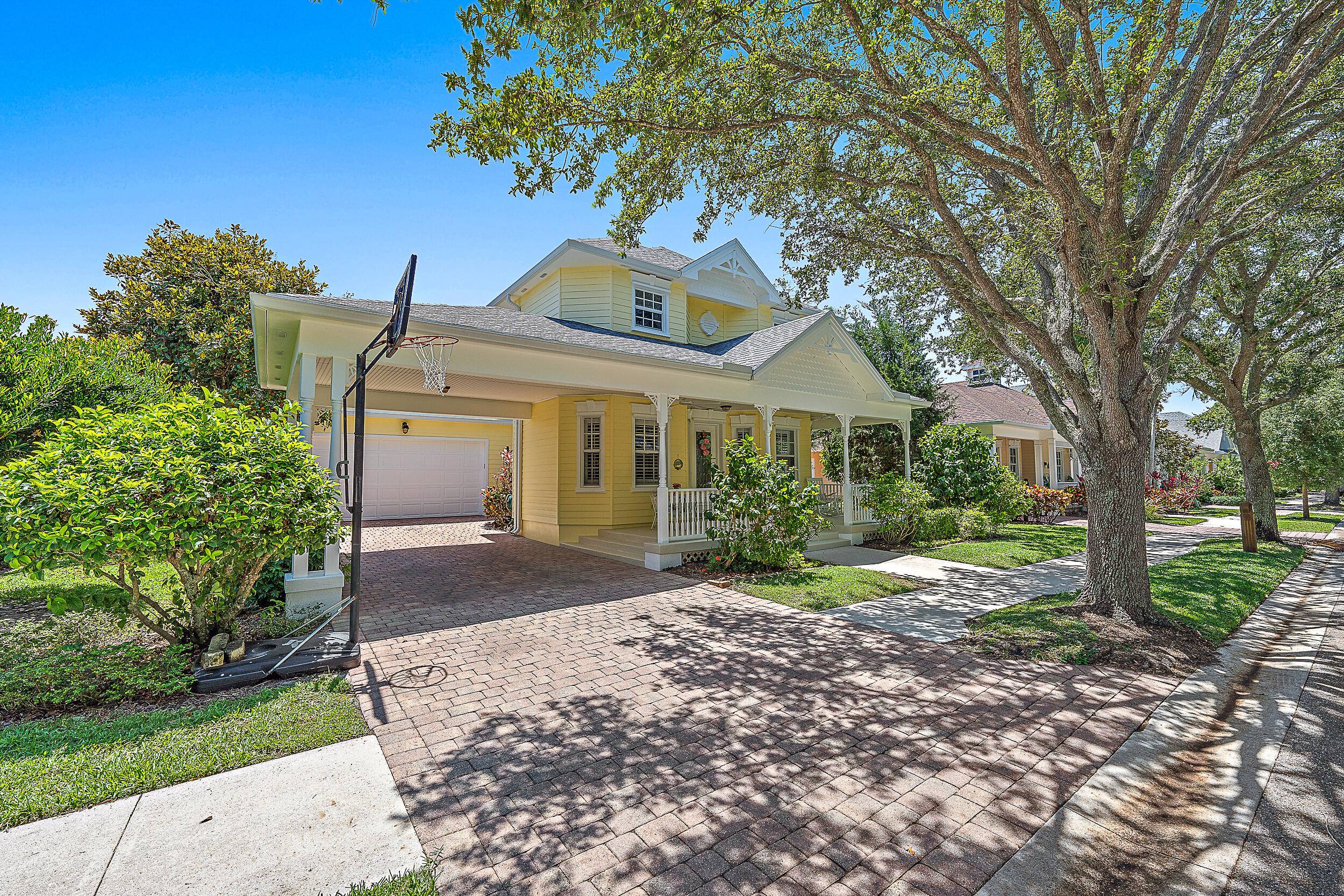 Welcome to 297 Marlberry Circle in New Haven !