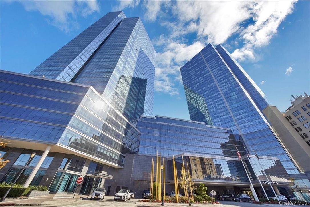 Welcome home to the Residences at The Ritz Carlton in the heart of White Plains.