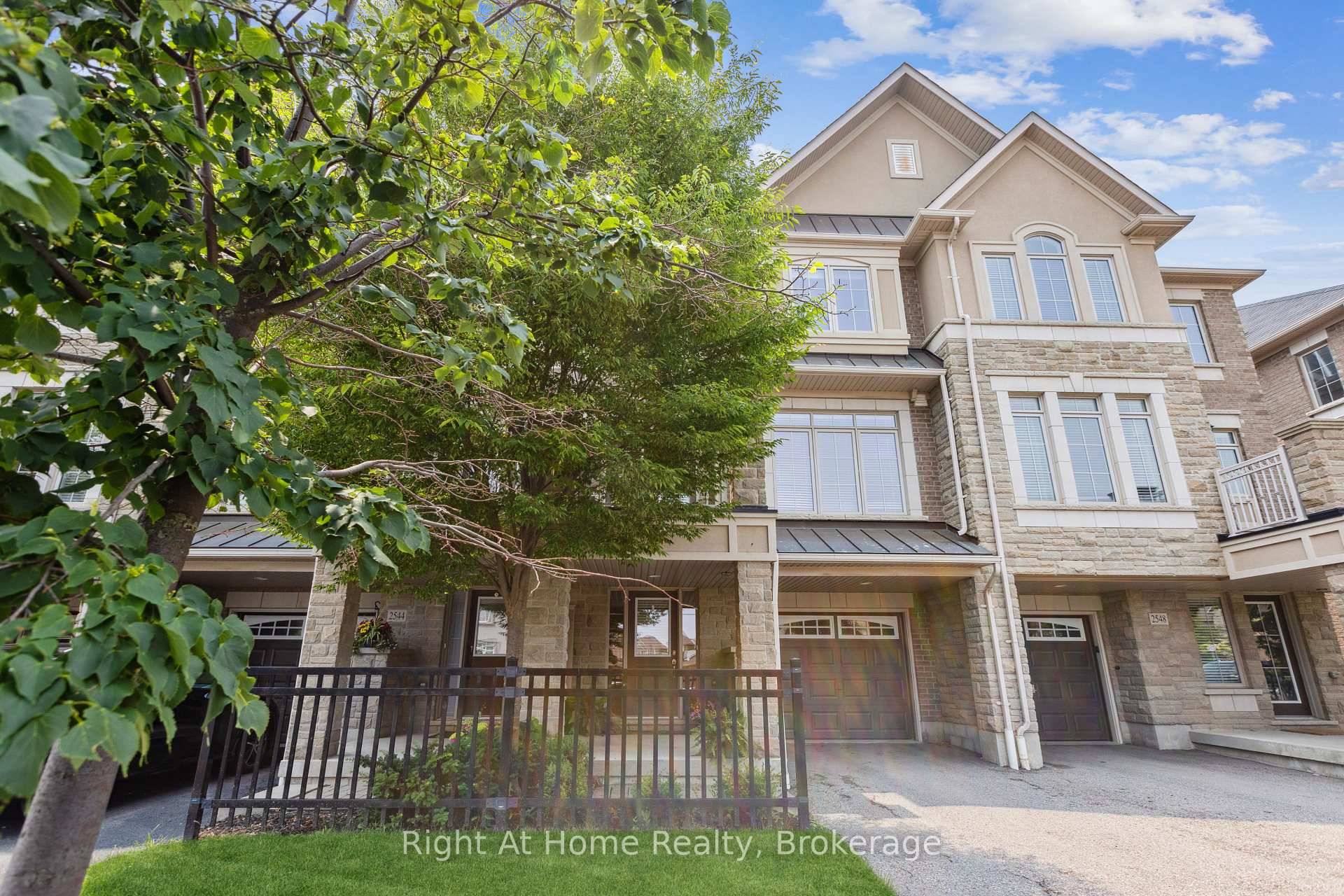 This beautiful and Bright Two Bedroom Townhome is located in Oakville's Desirable West Oak Trails, a Family Oriented Neighborhood.