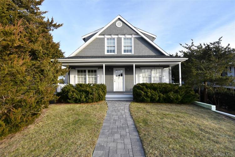East Quogue Open Bayfront Exclusive !
