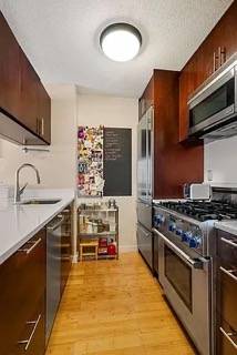 This high floor, recently renovated one bedroom apartment is sure to impress.