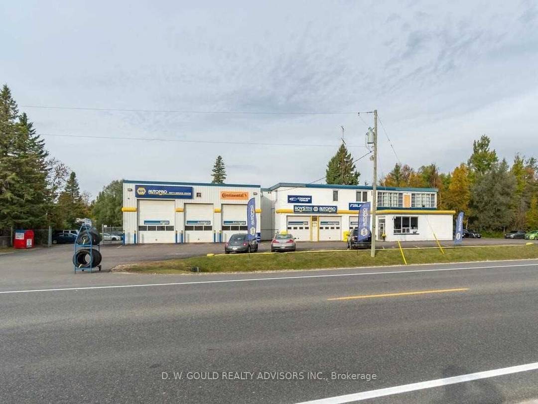 Commercial Automotive Service And Repair Garage For Sale In Mono.