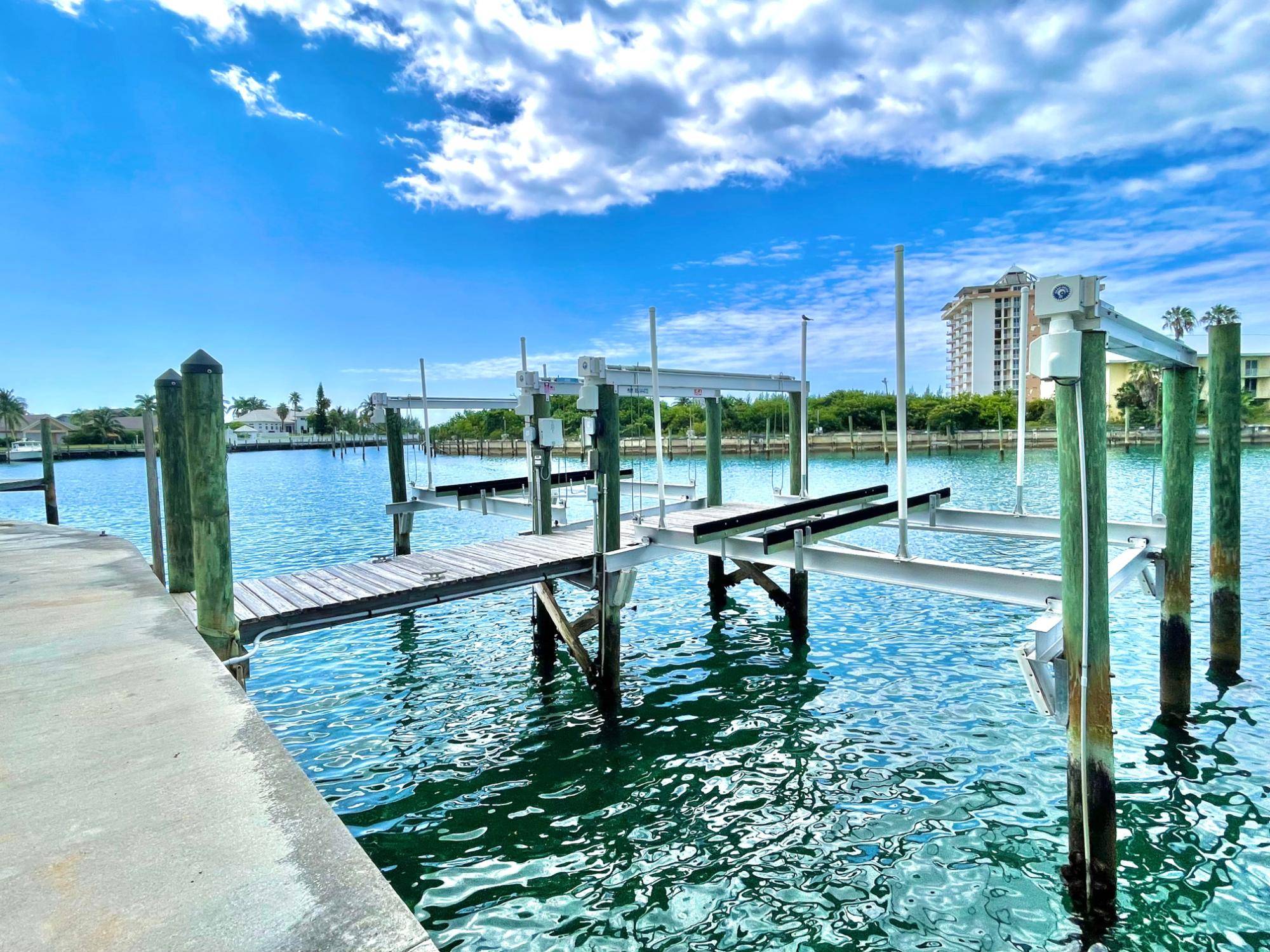 ISLAND BAY CONDOMINIUMS Condo Grand-Bahama-Freeport
