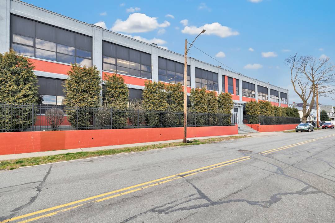 Diverse Tenant Mix Immediate Cash Flow Turnkey Investment Unlock strong, stable returns with this fully functional mixed use industrial, office, and event facility.