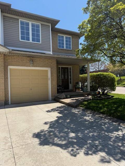This beautifully maintained end unit townhome offers 3 spacious bedrooms and 2 bathrooms, with a bright, open concept layout perfect for modern living.