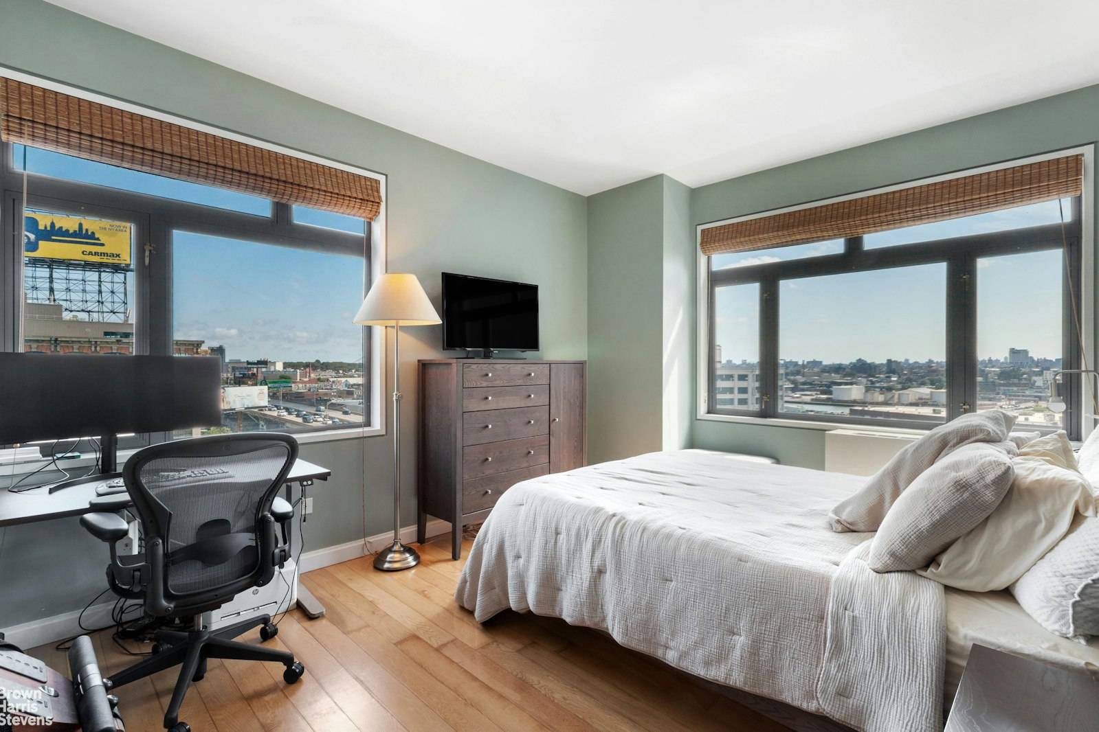This spacious and bright convertible 3 BR home is now available at The L Haus Condominium in Long Island City !