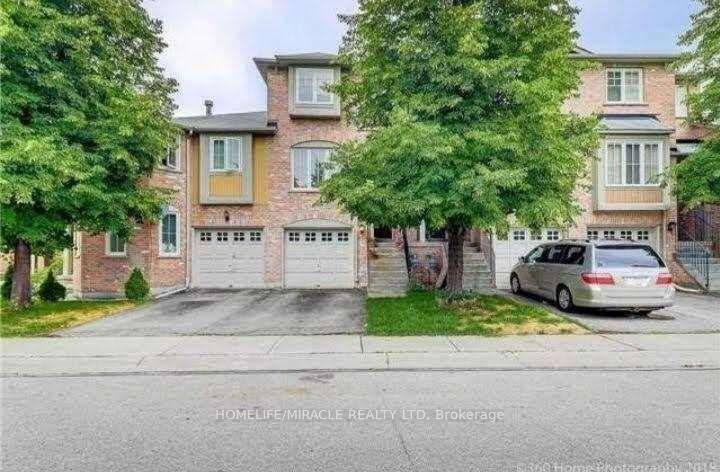 Don't Miss Out On This Wonderful amp ; Well Maintained 3 Bedroom And 4 Bathroom Townhouse In Prestigious Top Ranked Markville Secondary School And Roy H Crosby Elementary School Located ...