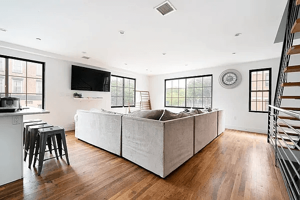 Welcome to 124 Patchen Avenue 2 a spacious 4 bedroom, 2.