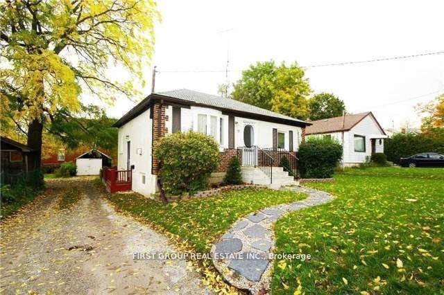 Rare Opportunity in High Demand Pickering Village !