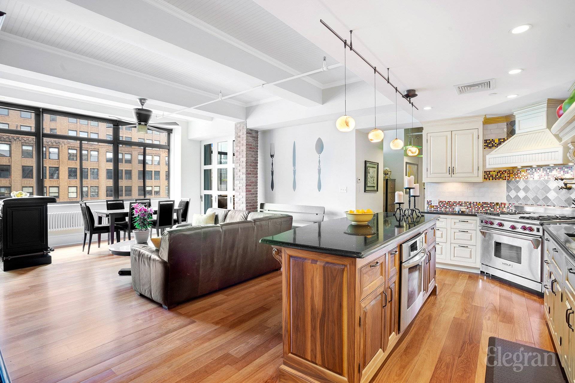 OPEN HOUSE Saturday 3 29 4 15pm 5 30pm and Sundaay 3 30 2 30pm 4 30pm NO APPOINTMENT NECCESSARY SUNNY, BIG, AND BEAUTIFUL Immaculately finished with attention to detail, ...
