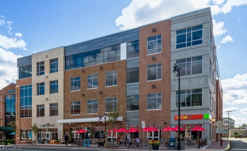 UNBELIEVABLE NEW CLASS A MIXED USE BLDG SOMERVILLE COMMONS BUILT IN 2020 ON EAST MAIN STREET DIRECTLY ACCROSS FROM SOMERSET COUNTY COURT HOUSE AND ADMINISTRATION BLDG, 2 BLOCKS FROM NJ ...