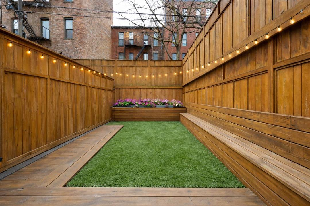 Large 1BR Convertible 2BR Duplex with Private Backyard amp ; Storage UnitWelcome to Unit 1A at 548 Lafayette Avenue, a 1, 060 sq.