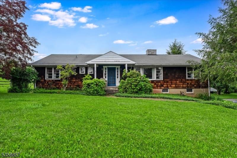 Welcome to 18 Pottersville Road in the heart of picturesque Peapack Gladstone.