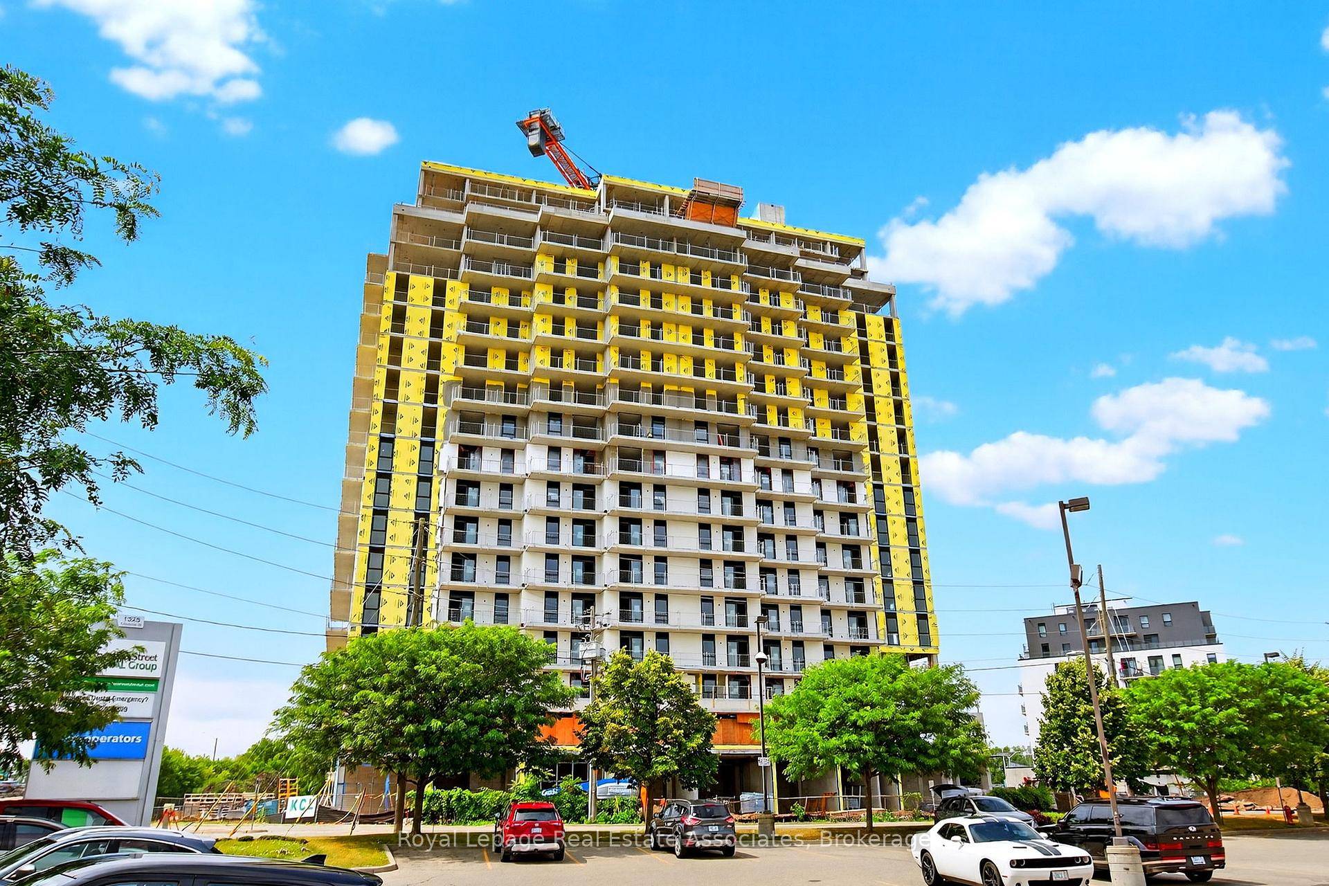 1 bedroom den, 1 bathroom assignment sale, in the sought after Grand Bell Tower.