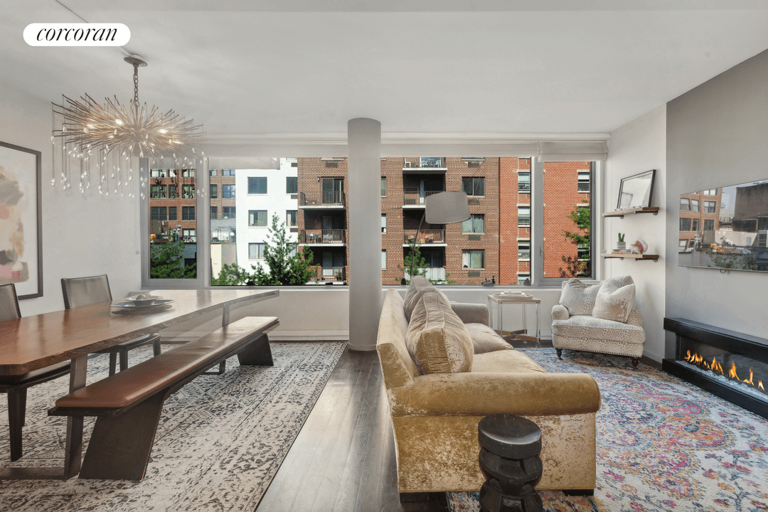 A Massive 2000 sqft 3 Bedroom 3 Bathroom House in One of The Most Desirable Award Winning Boutique Luxury Condominium Buildings in Prime Midtown !