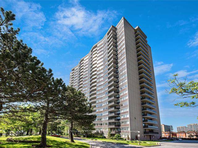 Elegant and roomy Tridel condo in a sought after area !