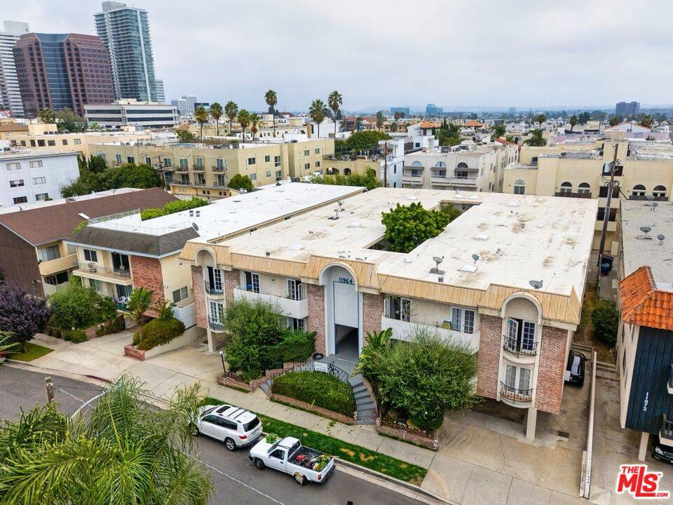 11964 Kiowa Ave 26BR Brentwood La