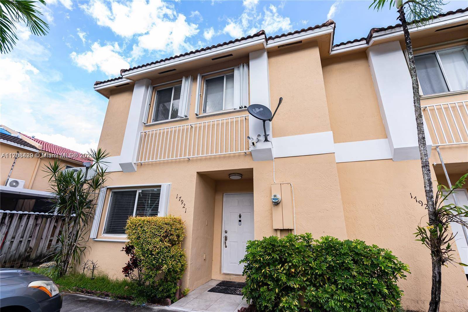 Corner unit, the largest model in the development, very spacious and convenient layout.