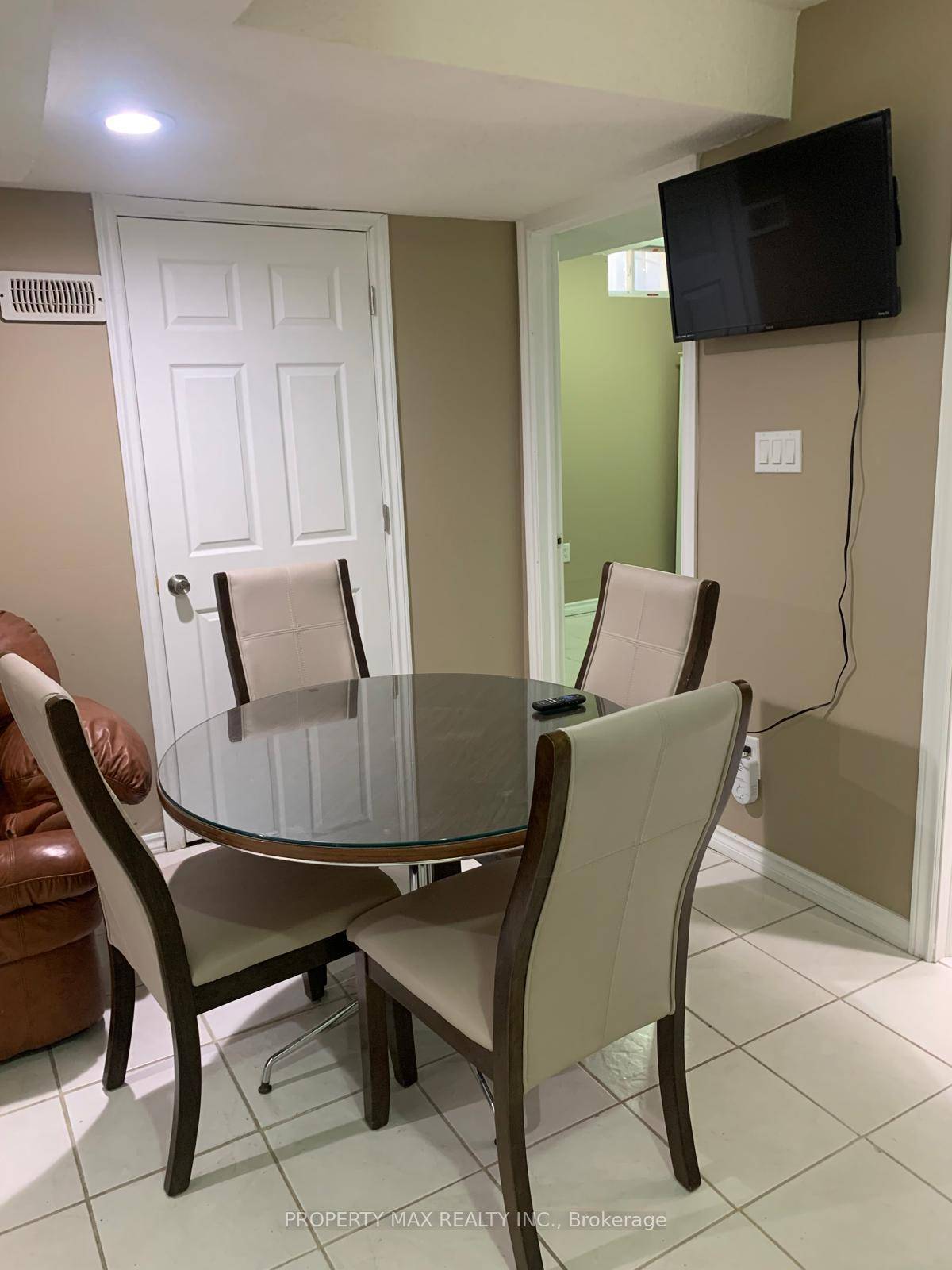 Stunning 2 bed amp ; 1 bath basement suite.