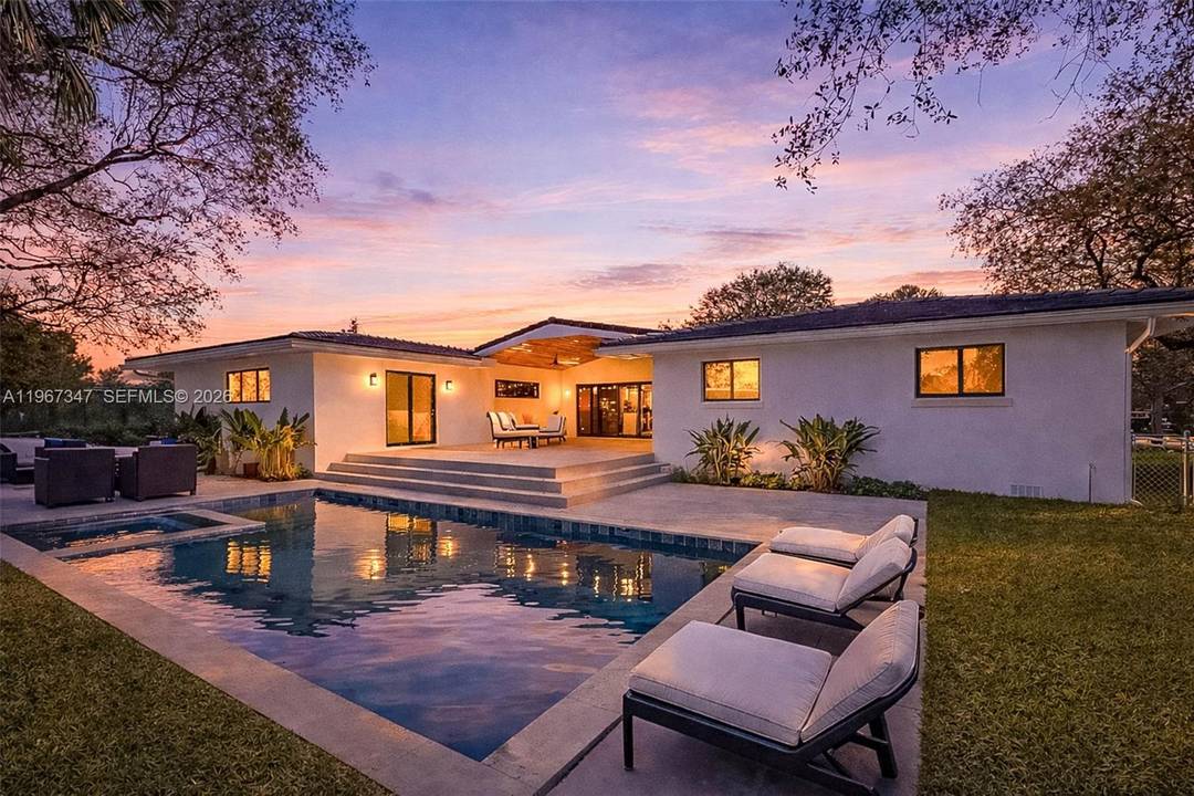 Fully renovated modern 5BD 4BA home in desirable Pinecrest.