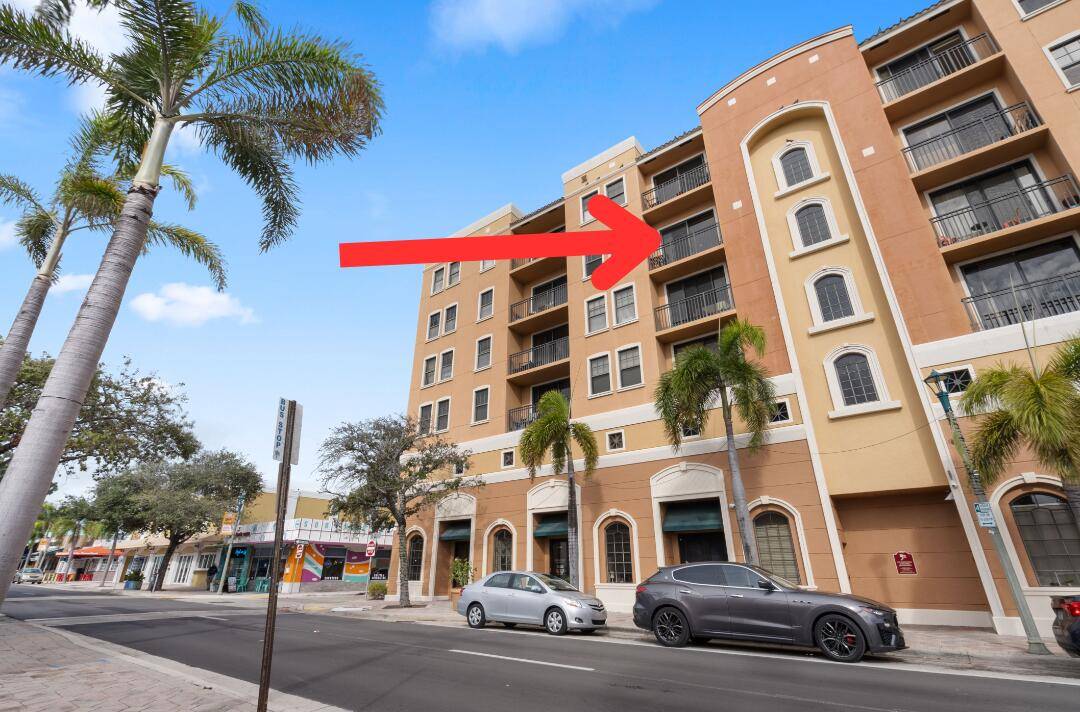 Discover modern living in this stunning 5th floor loft studio, perfectly situated in the heart of historic downtown Lake Worth Beach.
