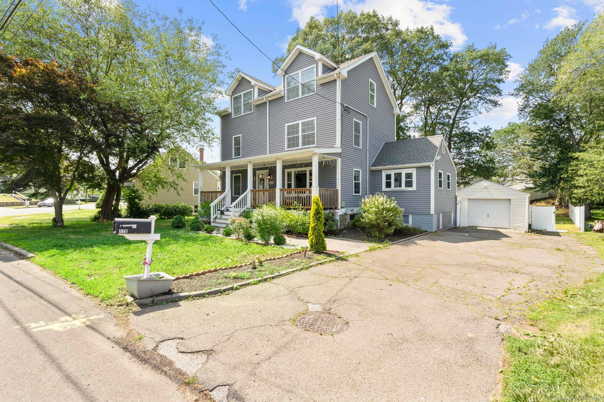 Welcome to 170 Red Oak Road where space and charm meet comfort in Bridgeport's sought after North End !