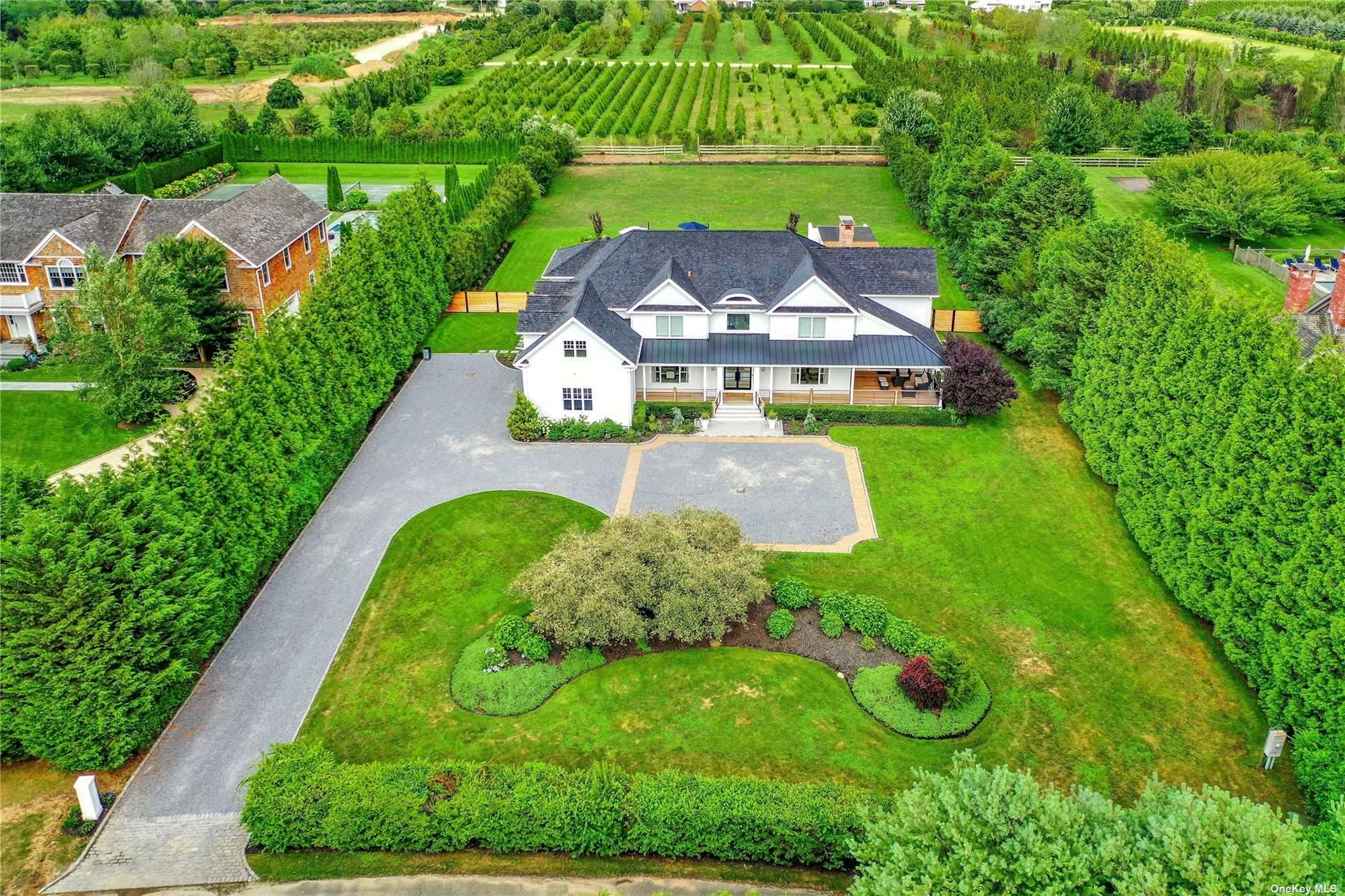 Water Mill offers estate living that blends the luxurious lifestyle of the Hamptons within a unique hamlet filled with historic charm and a quiet ambiance.