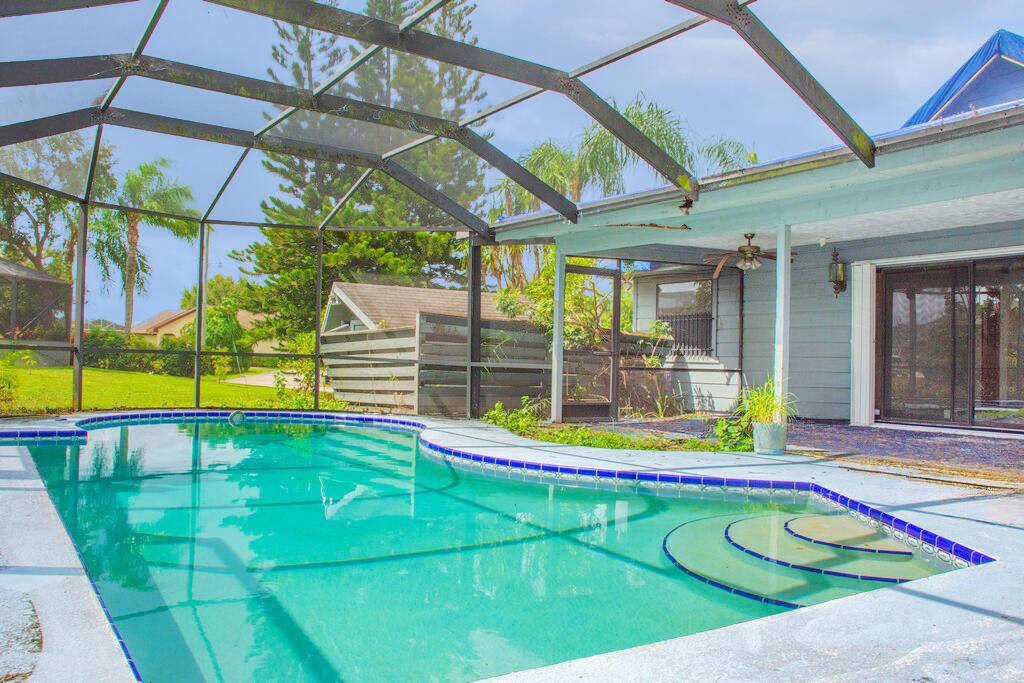 Located on a corner lot in the heart of Port St.