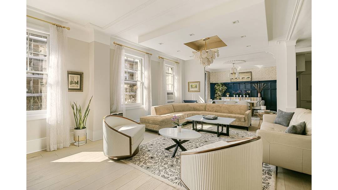 Just moments from Central Park, this beautifully reimagined four bedroom plus home office, three bathroom duplex presents a rare combination of scale, architectural character, and modern refinement in the heart ...