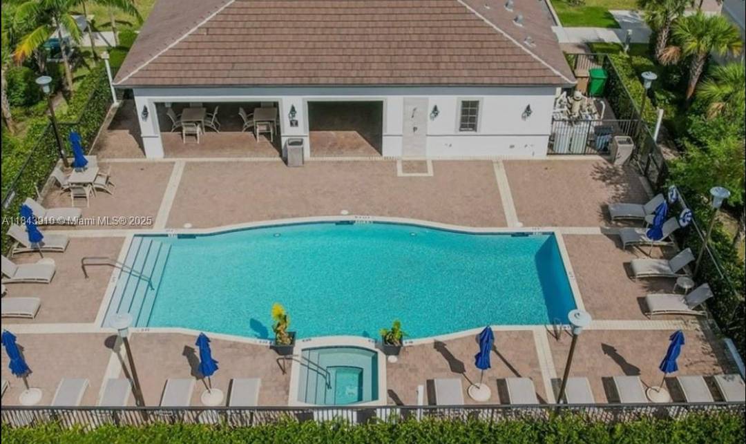 Step into comfort and convenience in this well maintained smart house 3 bedroom, 2 1 2 bath, 1 car garage townhouse Featuring an open concept living area, with stainless steel ...