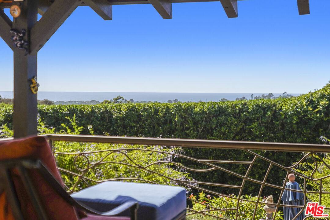 6333   Gayton Pl 5BR Malibu La