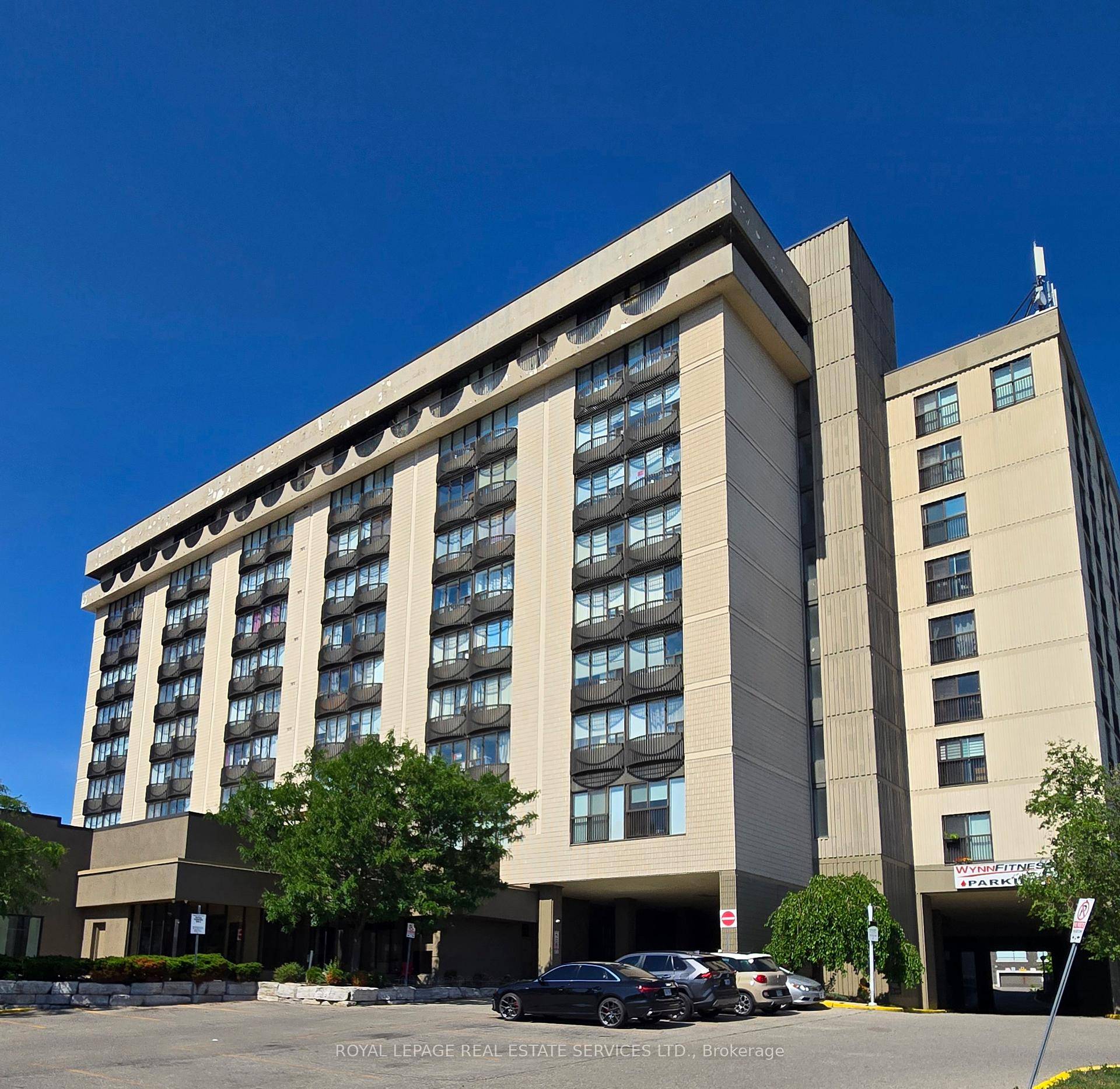 Fantastic opportunity to own this spacious 2 bedroom condo.