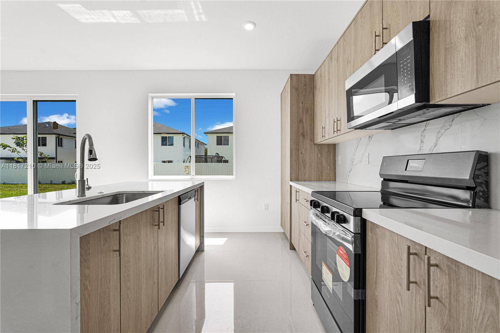 BUILDERS PAYING up to 6 towards CLOSING COSTS.