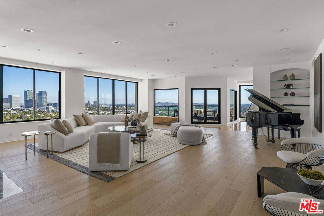 10724 Wilshire Blvd 4BR Westwood La