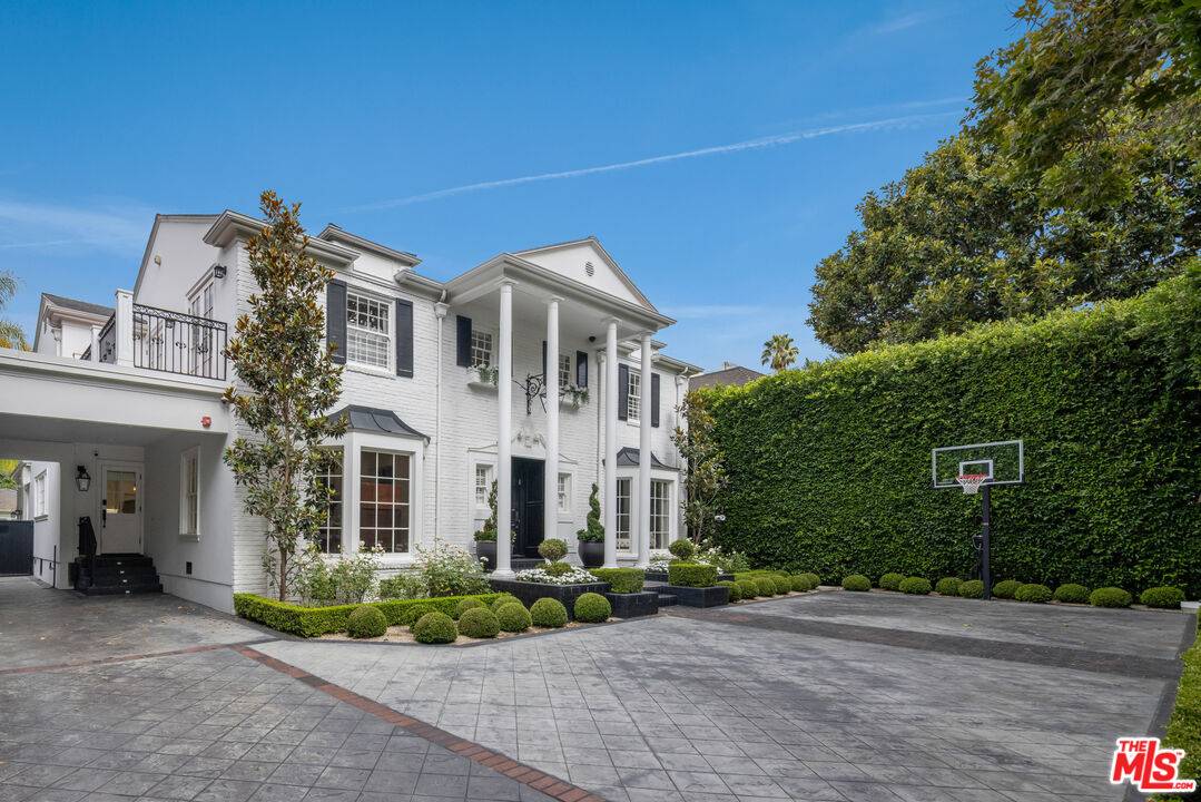 9885   Carmelita Ave 6BR Beverly Hills Post Office | B.H.P.O. La