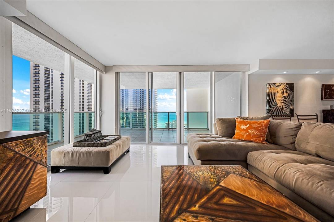 This turn key furnished 2 bed, 2 bath condo, a spectacular corner unit, offers breathtaking sunrise ocean views and picturesque sunset Intracoastal vistas.