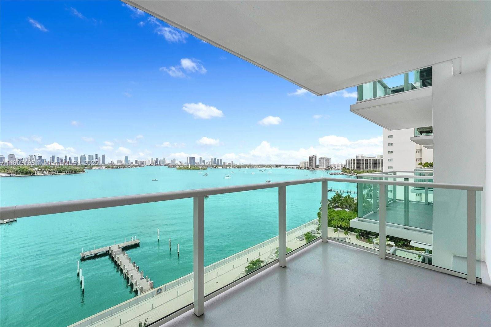 Direct Bay View Studio, Fully Renovated !