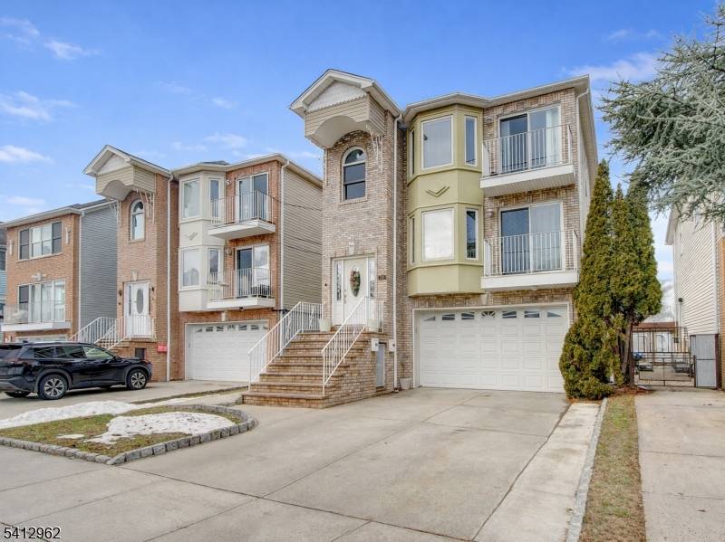 Linden Ave Elizabeth City New Jersey Multi-Family