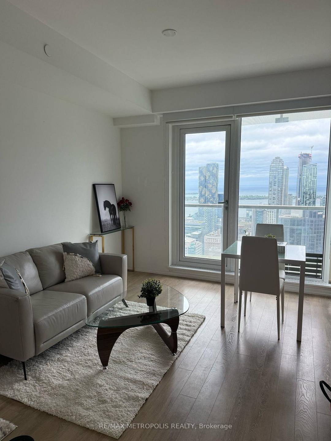 Soaring 44 floors above the heart of downtown Toronto, Suite 4408 at The Massey Tower offers a stunning combination of luxury and location.