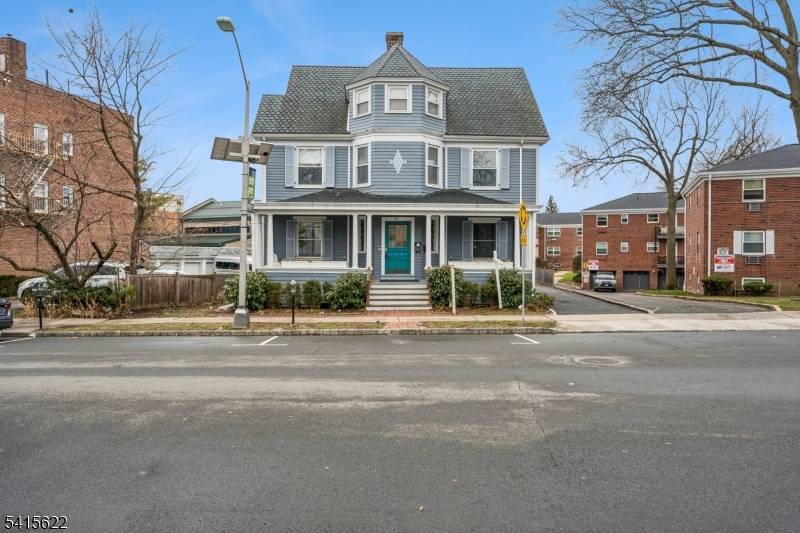 Lovely mixed use property in a prime location just around the corner from a vibrant business district with some of Montclair's most popular restaurants and shops.