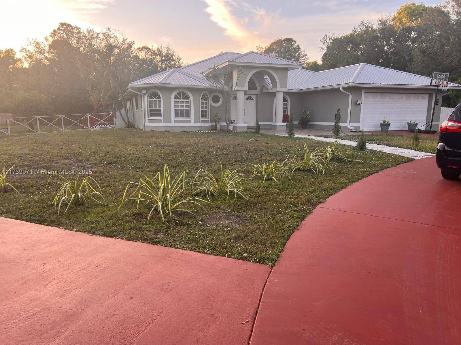 Beautiful single family home on a dead end street in desirable Lehigh Acres !