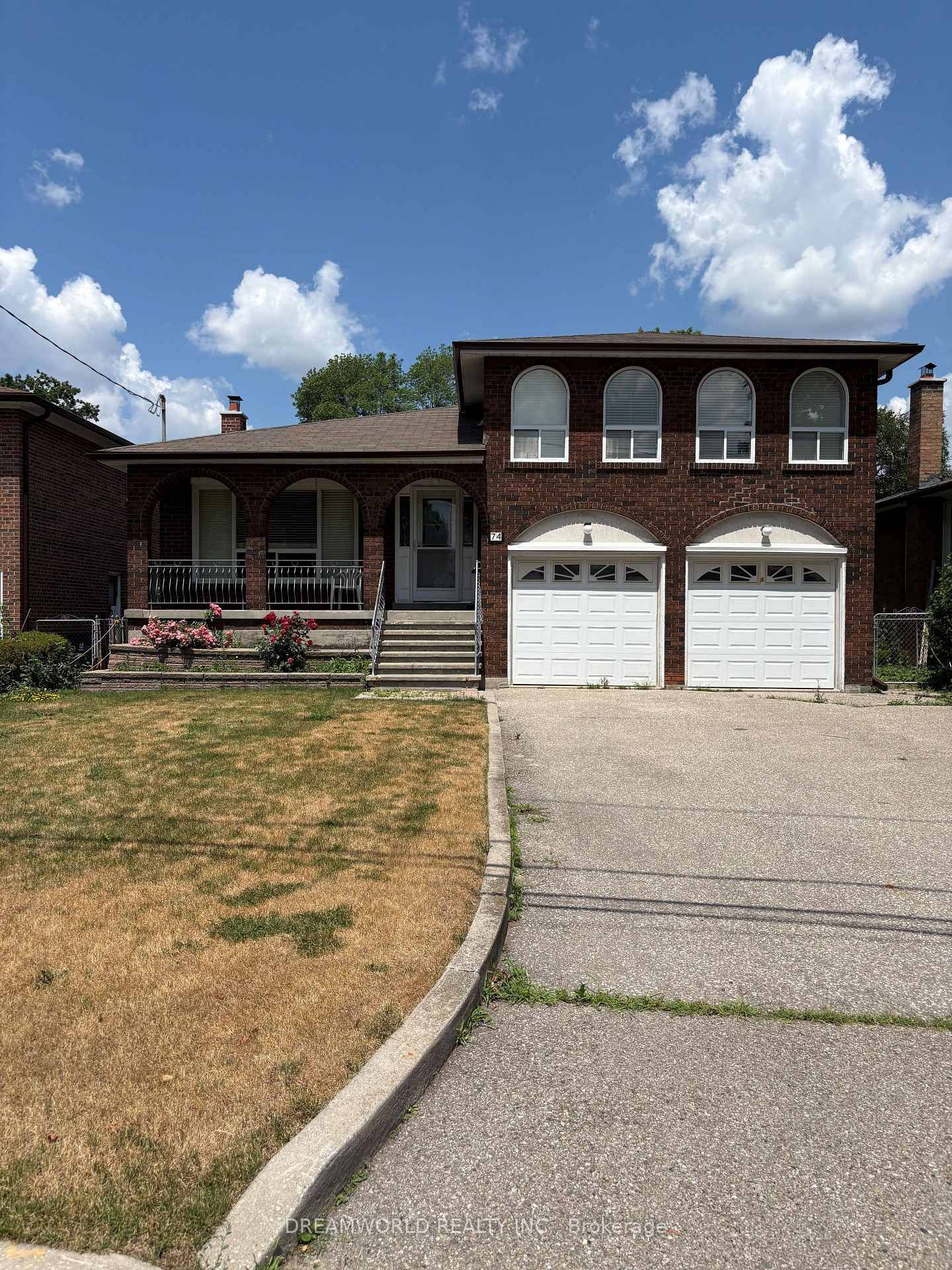 Spacious 5 Level Detached Side Split in Desirable Humber Summit !